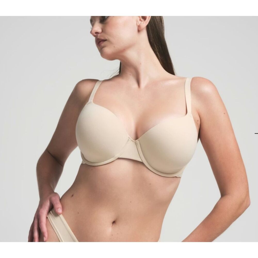 NEW SKIMS Fits Everybody T-Shirt Bra Sand 32D NWT